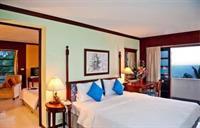 S2 Hotel Bang Saen Bagian luar foto
